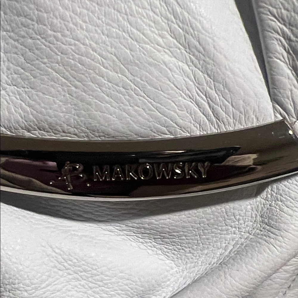 B. Makowsky White Hobo Shoulder Bag Silver Hardware - Picture 2 of 11